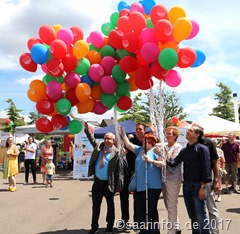 Gelebte Integration - Luftballons verkündeten den Start des Sommerfestes