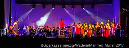 03.12.17 Sparkassen-Weihnachtskonzert Gunni Mahling Show Ensemble, Herbert-Klein-Halle Wadern: