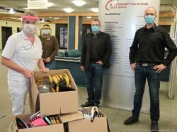 Übergabe von Faceshield