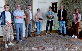 Unser Foto zeigt (vlnr): Bügermeisterin Marion Jost, für den Seniorenbeirat Hans-Werner Strauss, Günter Engelbrecht, Seniorenmoderatorin Birgit Cramaro, Monika Gessinger, Oberbürgermeister Peter Demmer und Sabine Schmitt vom Amt für Familien, Soziales Schulen und Sport beim Besuch im Rathaus. 0147