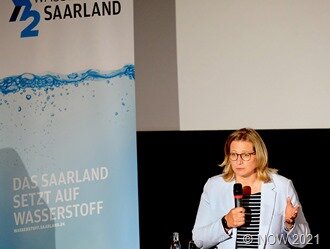 Anke Rehlinger beim Wasserstoffkongress b